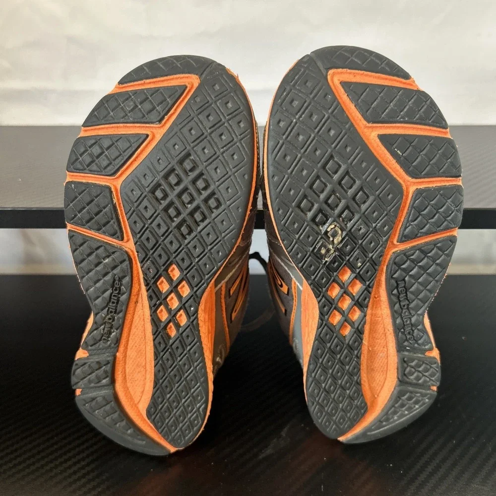 New‎ Balance 890 V3 Boys Grade School Running Shoes Size 11 Youth EUR 28.5